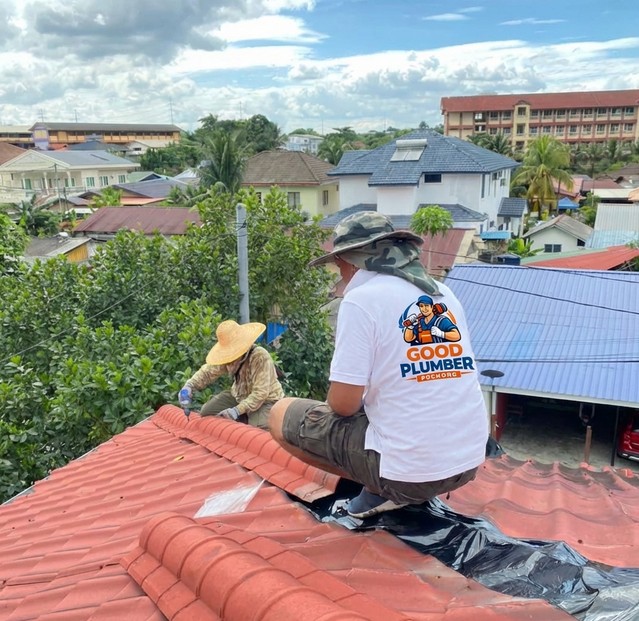 Roof repair work in Puchong